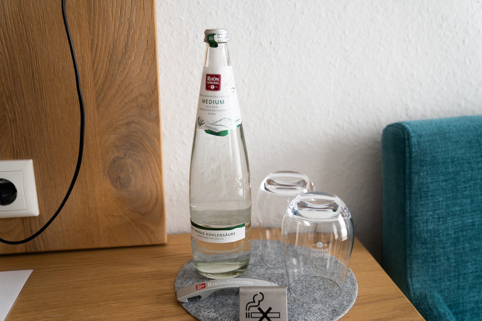 Doppelzimmer im Hessischen Hof Gemünden, Nachttisch